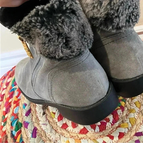 Cole Haan grey suede leather faux  fur ankle boots with zippers - Picture 3 of 6